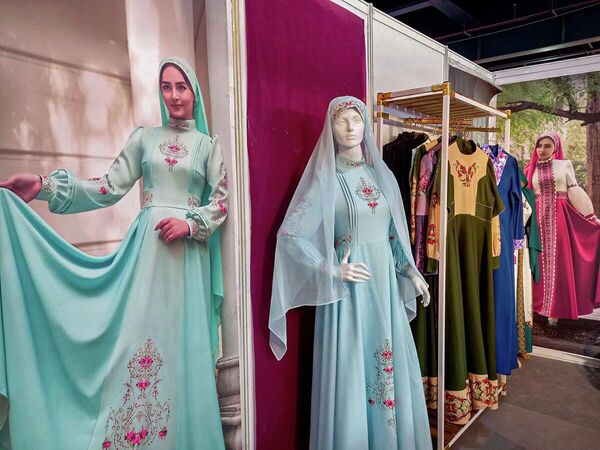 نمایشگاه طراحی لباس و مد در ایران - اسپوتنیک ایران  
