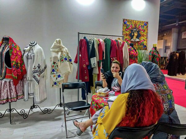 نمایشگاه طراحی لباس و مد در ایران - اسپوتنیک ایران  