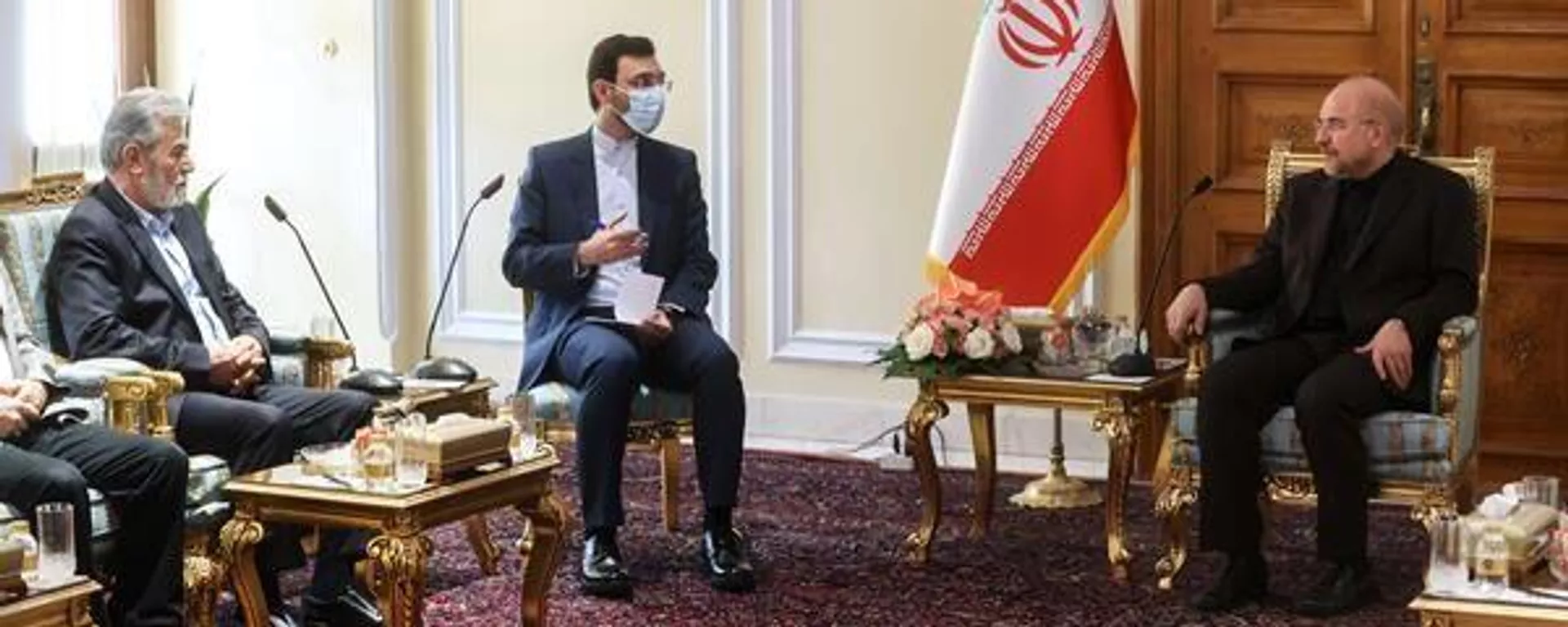 محمدباقر قالیباف رئیس مجلس جمهوری اسلامی ایران در دیدار با دبیرکل جنبش جهاد اسلامی  - اسپوتنیک ایران  , 1920, 03.08.2022