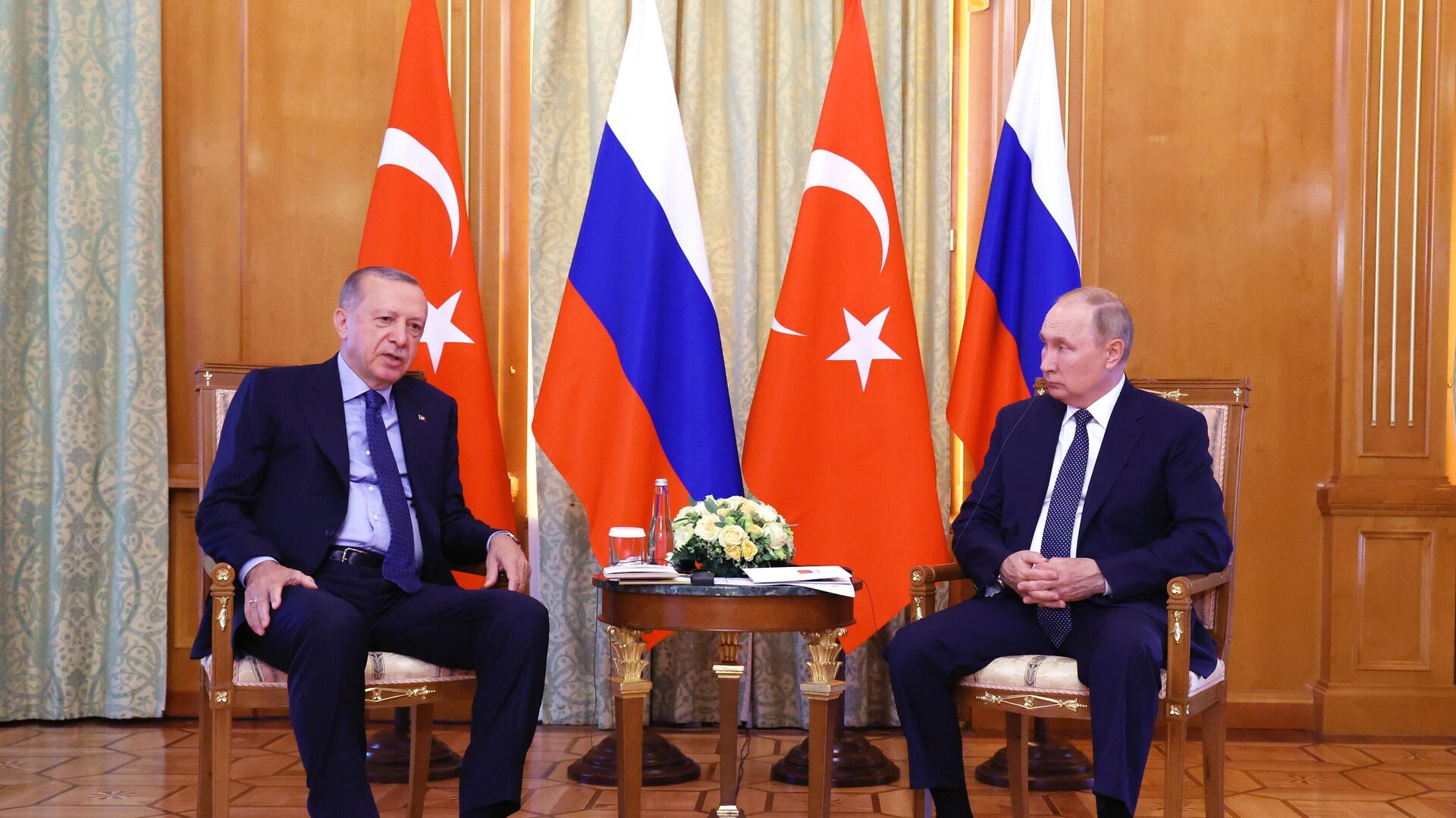 ولادیمیر پوتین، رئیس‌جمهور روسیه و رجب طیب اردوغان، رئیس‌جمهور ترکیه در سوچی دیدار کردند - اسپوتنیک ایران  , 1920, 08.01.2023