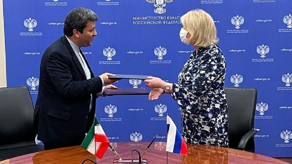 امضاء تفاهم نامه گسترش روابط بین سینمای ایران و روسیه - اسپوتنیک ایران  