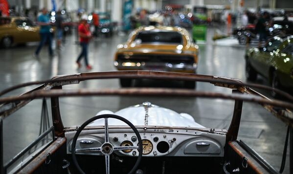  سی و دومین نمایشگاه خودروهای قدیمی و عتیقه &quot;گالری اولدتایمر 2022&quot; مسکو. - اسپوتنیک ایران  