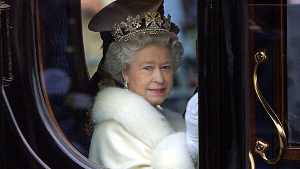 Королева Елизавета II в карете, Лондон, 2000 год - اسپوتنیک ایران  