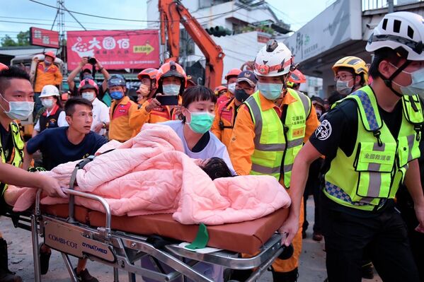 زمین لرزه شدیدی در جنوب شرقی تایوان در 18 سپتامبر رخ داد و حداقل سه ساختمان را در یک شهر کوچک فرو ریخت و جاده ها را خراب کرد -- اما پیش بینی ها می گویند که خطر سونامی منطقه ای از بین رفته است. - اسپوتنیک ایران  