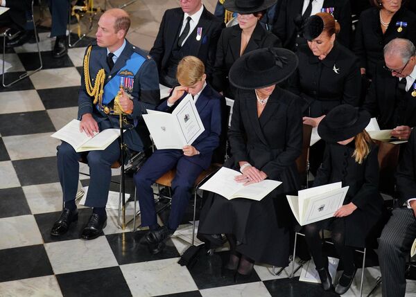 تشییع جنازه ملکه الیزابت دوم  در  لندن، دوشنبه، 19 سپتامبر 2022 - اسپوتنیک ایران  