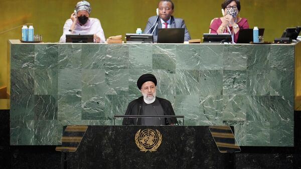 Президент Ирана Эбрахим Раиси во время выступления на 77-й сессии Генеральной Ассамблеи ООН в Нью-Йорке - اسپوتنیک ایران  