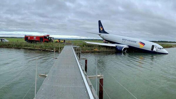 هواپیمایی بوئینگ که بلافاصله پس از پرواز به دریاچه سقوط کرد - فرانسه - اسپوتنیک ایران  