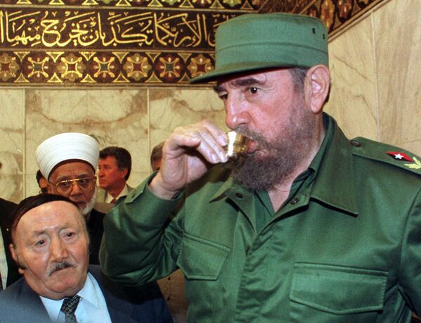 روز جهانی قهوه.فیدل کاسترو، رئیس جمهور کوبا. - اسپوتنیک ایران  