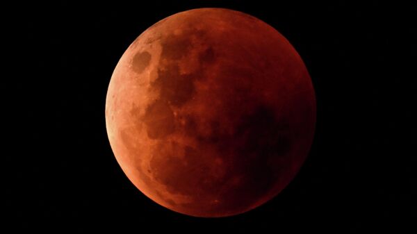 Кровавую луну можно увидеть во время лунного затмения в Фиш-Крик, Австралия - اسپوتنیک ایران  