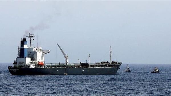 نیروی دریایی آمریکا مدعی توقیف یک کشتی تجاری توسط ایران شد - اسپوتنیک ایران  