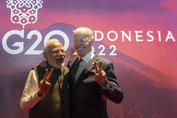 رئیس جمهور آمریکا جو بایدن در کنار نارندرا مودی، نخست وزیر هند. - اسپوتنیک ایران  