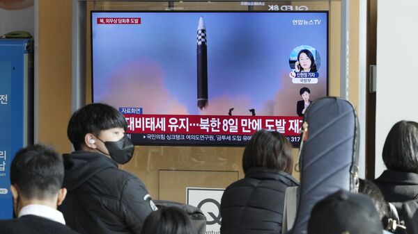 پرتاب یک موشک بالستیک توسط کره شمالی به سمت دریای ژاپن  - اسپوتنیک ایران  