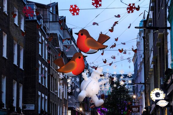 تزئینات سال نویی در خیابانهای لندن18 نوامبر 2022 - اسپوتنیک ایران  