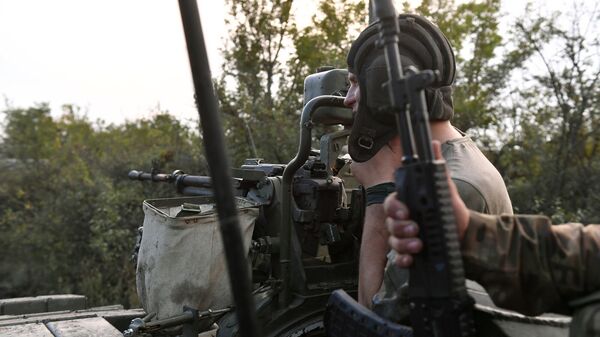Бойцы НМ ЛНР в зоне проведения специальной военной операции в Донецкой области - اسپوتنیک ایران  