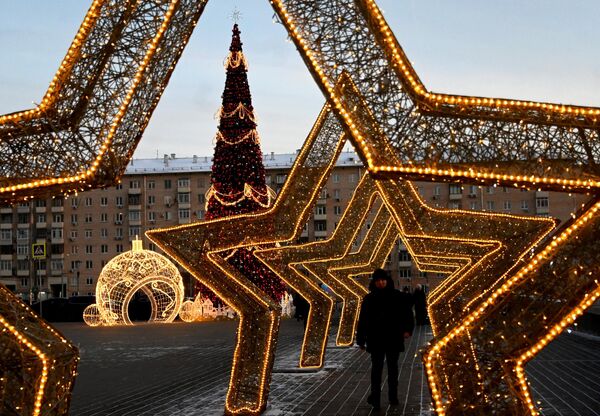 تزئینات سال نو در &quot;پراسپکت ورنادسکوو&quot; مسکو - اسپوتنیک ایران  