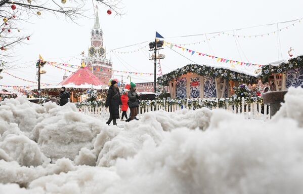 میدان &quot;مانژنایا&quot; در مرکز مسکو، پوشیده از برف شد - اسپوتنیک ایران  