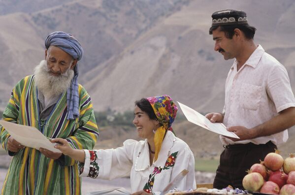 ساکنان سکونتگاه باستانی توتکاول، جمهوری سوسیالیستی تاجیکستان. - اسپوتنیک ایران  