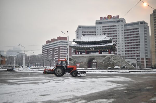 اولین برف زمستانی در پایتخت کره شمالی 3 دسامبر 2022 - اسپوتنیک ایران  