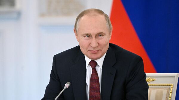 Президент РФ Владимир Путин на заседании Государственного Совета по вопросам реализации молодёжной политики в современных условиях - اسپوتنیک ایران  