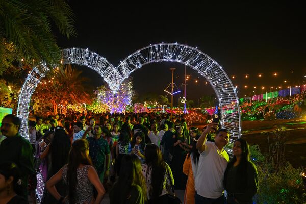 شب سال نو در بمبئی هند31 دسامبر 2022 - اسپوتنیک ایران  