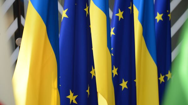 Флаги Украины и Европейского Союза - اسپوتنیک ایران  