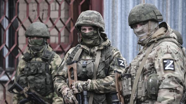 Военнослужащие РФ ожидают представителей Общероссийского народного фронта с гуманитарной помощью на Запорожском направлении - اسپوتنیک ایران  