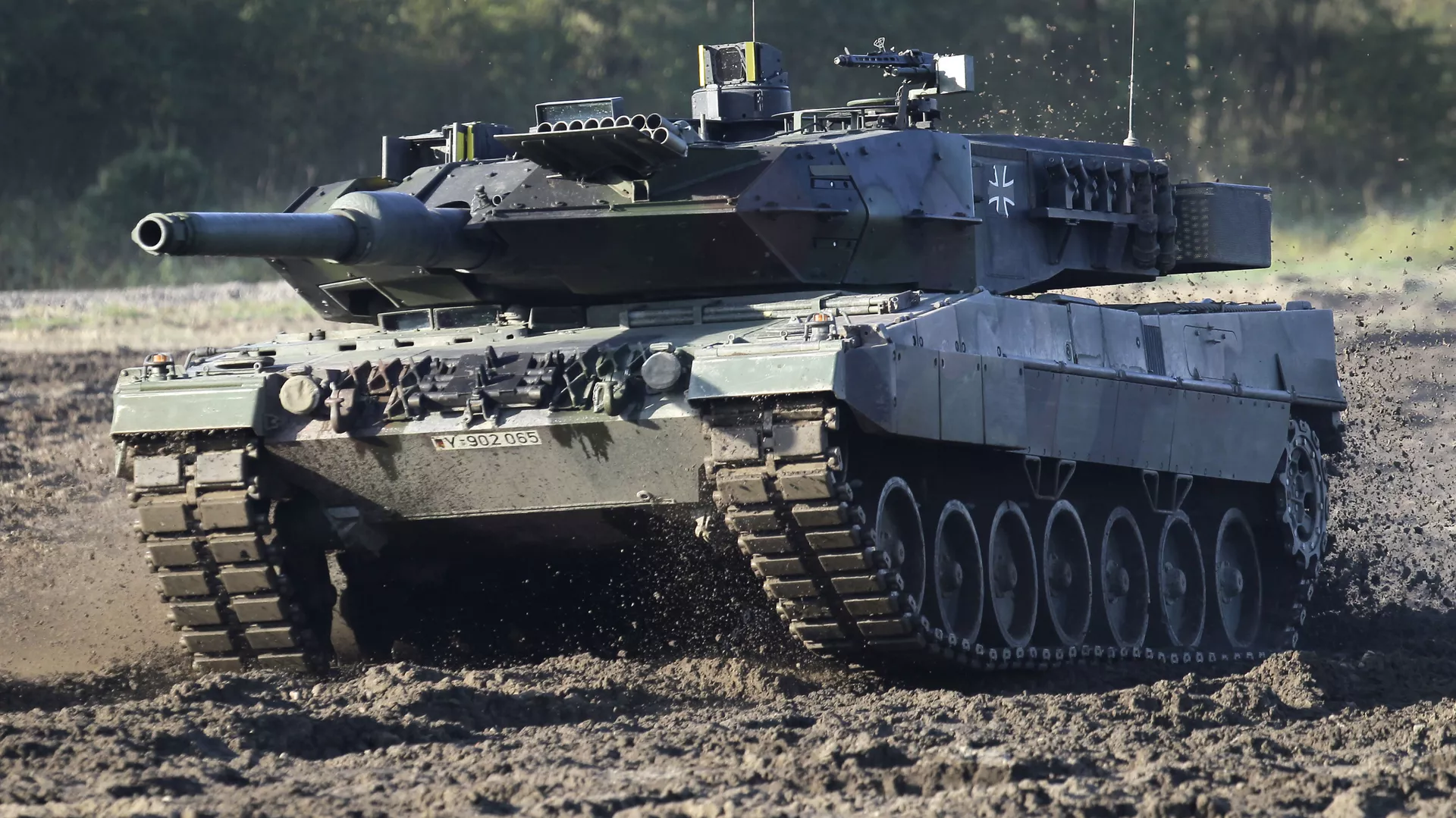 Танк немецкого производства Леопард-2