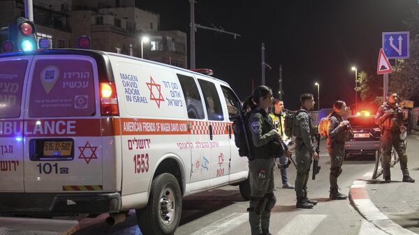 Израильская полиция и медики на месте теракта у синагоги в Иерусалиме - اسپوتنیک ایران  