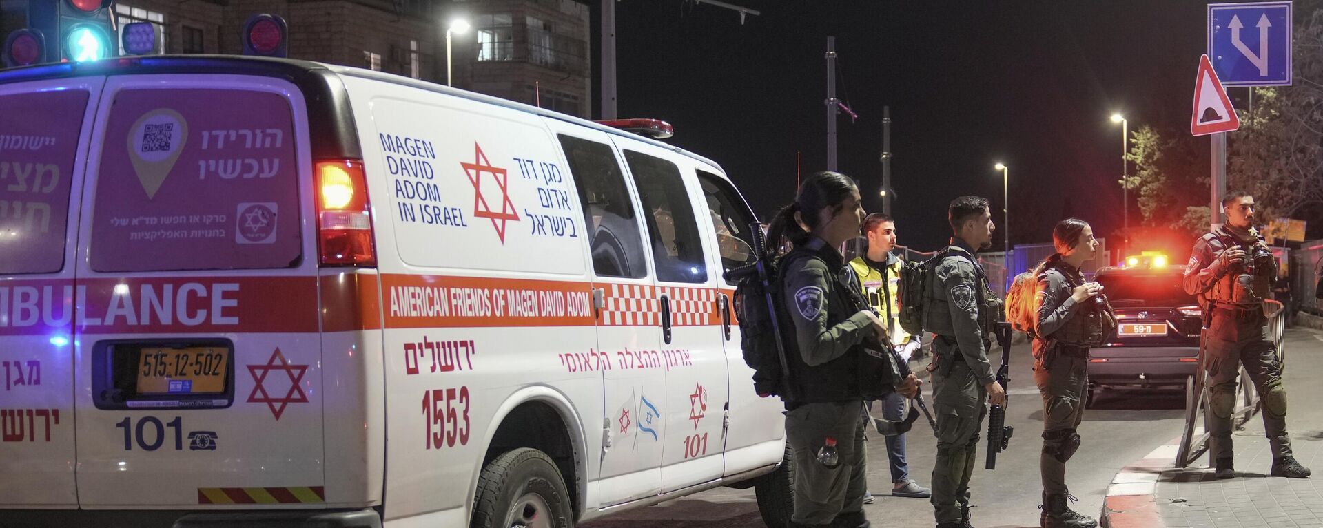 Израильская полиция и медики на месте теракта у синагоги в Иерусалиме - اسپوتنیک ایران  , 1920, 28.01.2023