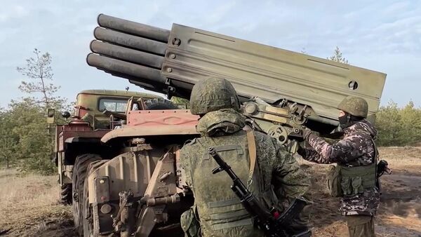 حمله نیروهای مسلح روسیه به یک انبار مهمات هواپیما در منطقه دنپروپتروفسک - اسپوتنیک ایران  