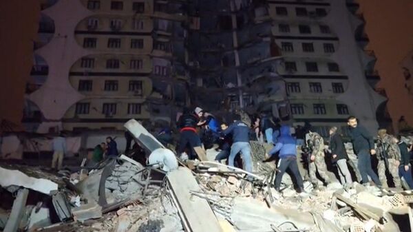 Разрушения после землетрясения в турецком Диярбакыре - اسپوتنیک ایران  