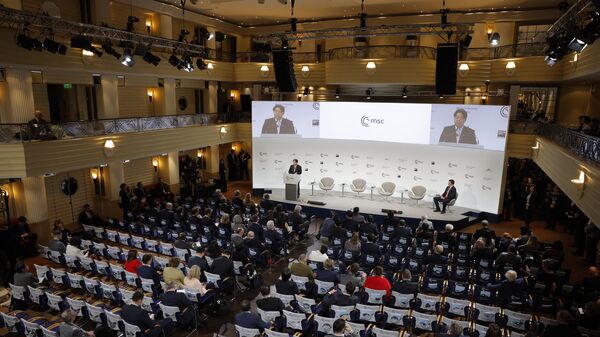Глава МИД Японии Есимаса Хаяси на Мюнхенской конференции по безопасности 2023 - اسپوتنیک ایران  