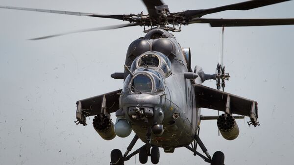 Транспортно-боевой вертолет Ми-35М во время совместных тактико-специальных учений в Краснодарском крае - اسپوتنیک ایران  
