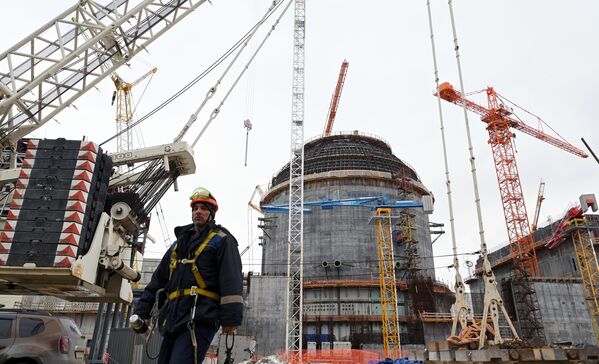 کارگران در حال ساخت نیروگاه  هسته ای کورسک -2 - اسپوتنیک ایران  