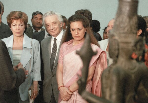 رائیسا گارباچوا، همسر اولین رئیس جمهور شوروی و خانم سونیا گاندی، سیاستمدار هندی - اسپوتنیک ایران  
