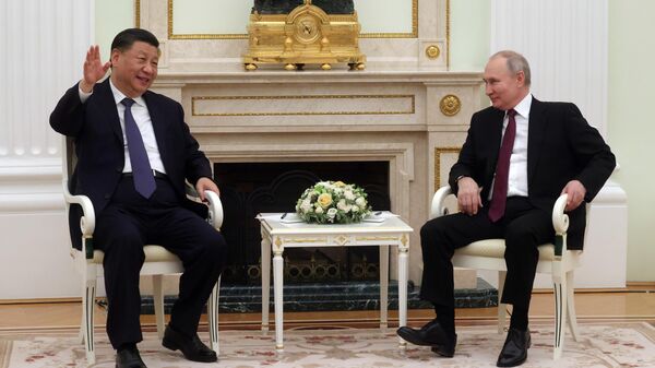 Председатель КНР Си Цзиньпин и президент России Владимир Путин на встрече в Кремле - اسپوتنیک ایران  