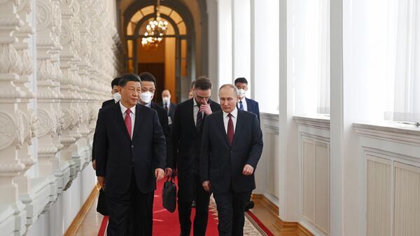 Президент РФ Владимир Путин и председатель КНР Си Цзиньпин во время встречи в Москве - اسپوتنیک ایران  