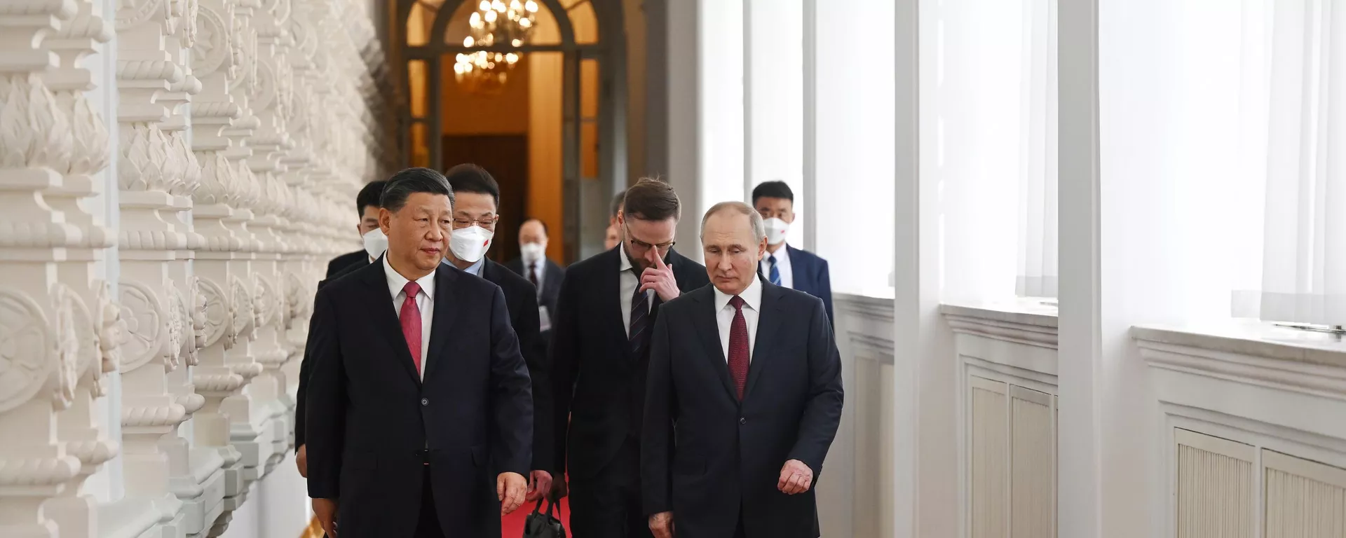 Президент РФ Владимир Путин и председатель КНР Си Цзиньпин во время встречи в Москве - اسپوتنیک ایران  , 1920, 21.03.2023