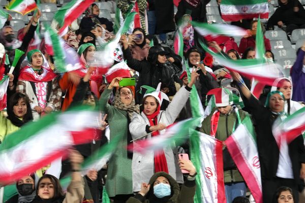 هواداران نیم ملی فوتبال ایران  - اسپوتنیک ایران  