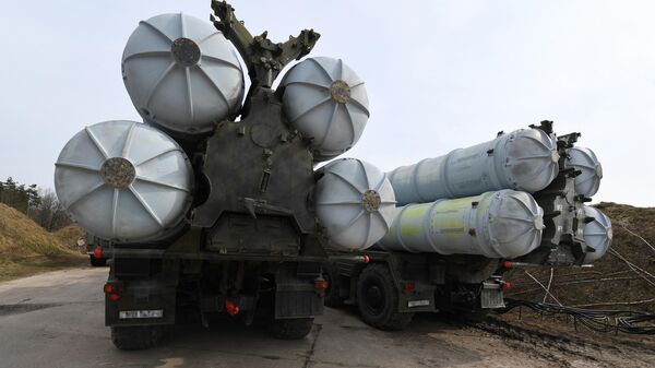 Пусковые установки ЗРК зенитного ракетного полка, созданного в Лунинецком районе Брестской области - اسپوتنیک ایران  
