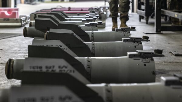 در آمریکا در حال مطالعه نقص در عملکرد بمب های هوشمند JDAM در اوکراین هستند - اسپوتنیک ایران  