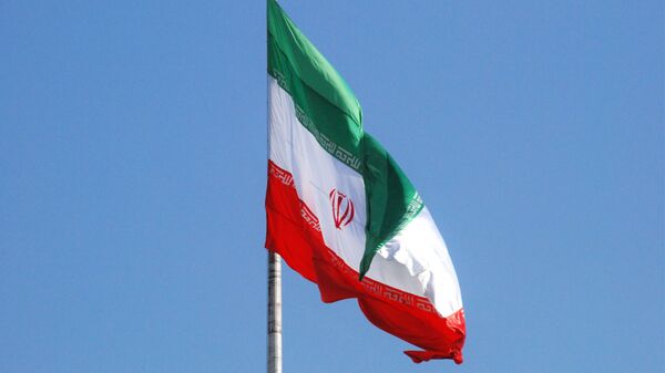 Флаг Ирана на одной из улиц Тегерана - اسپوتنیک ایران  