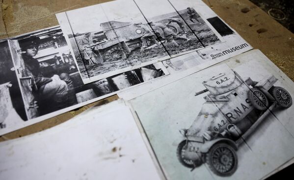 عکس هایی از تجهیزات نظامی در کارگاه &quot;ماشین های پیروزی&quot; در شهر آبینسک، منطقه کراسنودار، که در آن کپی هایی از تجهیزات جنگ جهانی دوم ساخته شده است. - اسپوتنیک ایران  