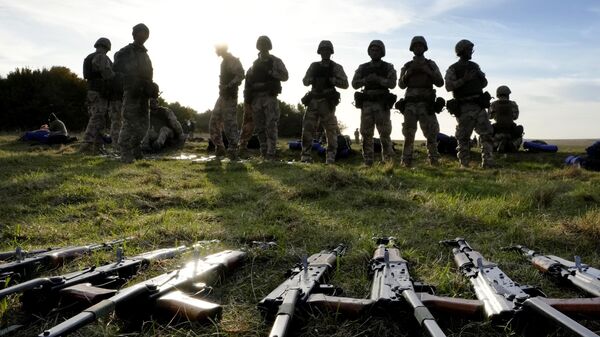 Тренировка украинских военных на военной базе Вооруженных сил Великобритании. Архивное фото - اسپوتنیک ایران  