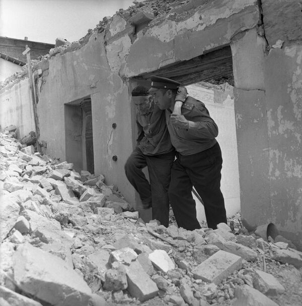 ازبکستان شوروی. رفع عواقب زلزله تاشکند در 26 آوریل 1966. - اسپوتنیک ایران  