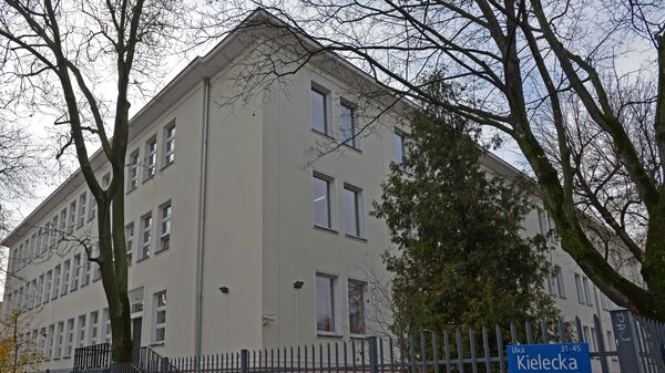 Здание школы по адресу Келецкая дом 45 в Варшаве - اسپوتنیک ایران  