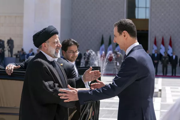 بشار اسد رئیس جمهور سوریه از ابراهیم رئیسی رئیس جمهور ایران در دمشق استقبال می کند بشار اسد رئیس جمهور سوریه از ابراهیم رئیسی رئیس جمهور ایران در دمشق استقبال می کند - اسپوتنیک ایران