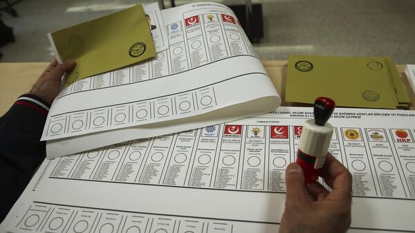 Бюллетени в избирательном участке в Анкаре  - اسپوتنیک ایران  