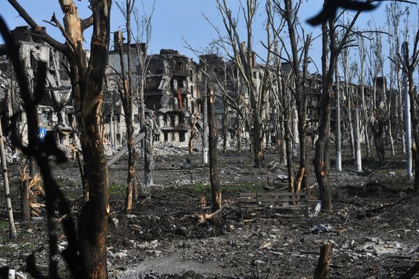 ساختمان های ویران شده در آرتیوموفسک - اسپوتنیک ایران  