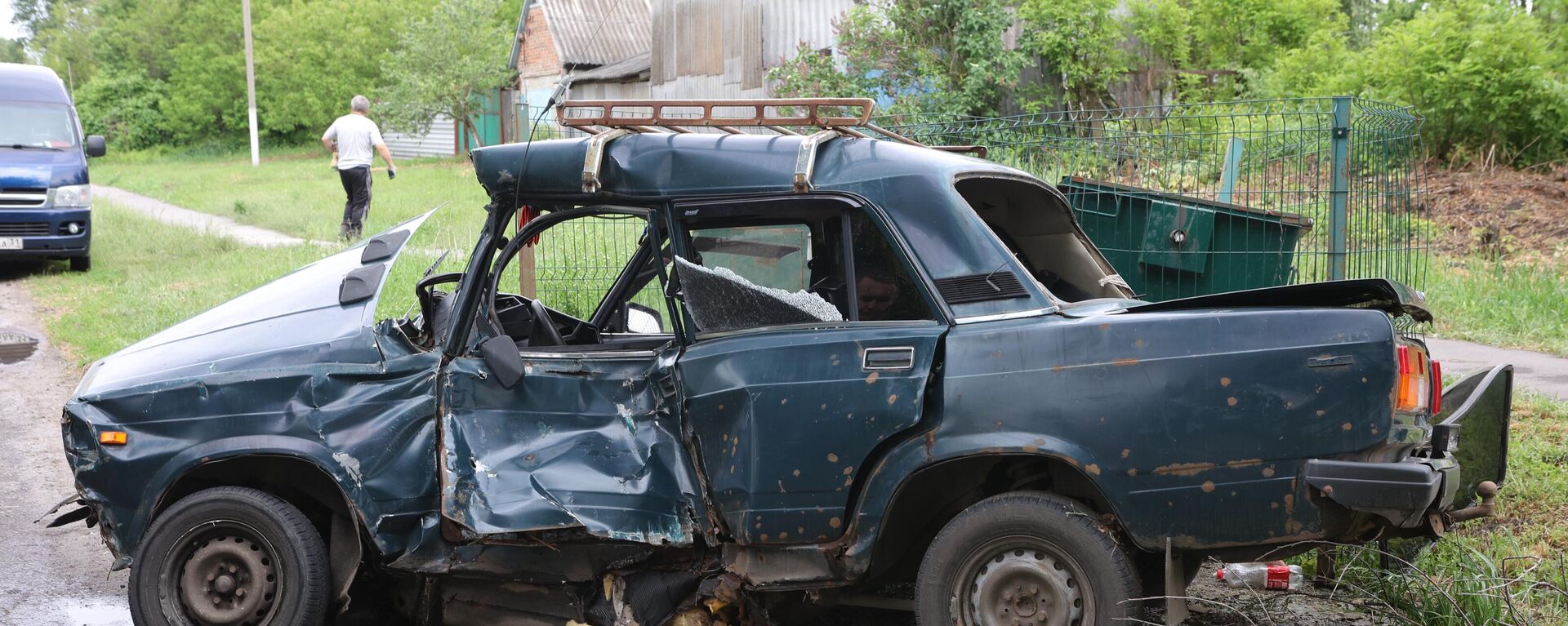 Машина, поврежденная в результате атаки ДРГ, в Белгородской области - اسپوتنیک ایران  , 1920, 25.05.2023
